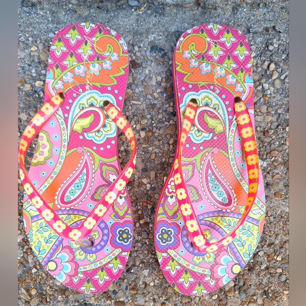 5-6 womens Vera Bradley flip flops - Picture 6 of 9